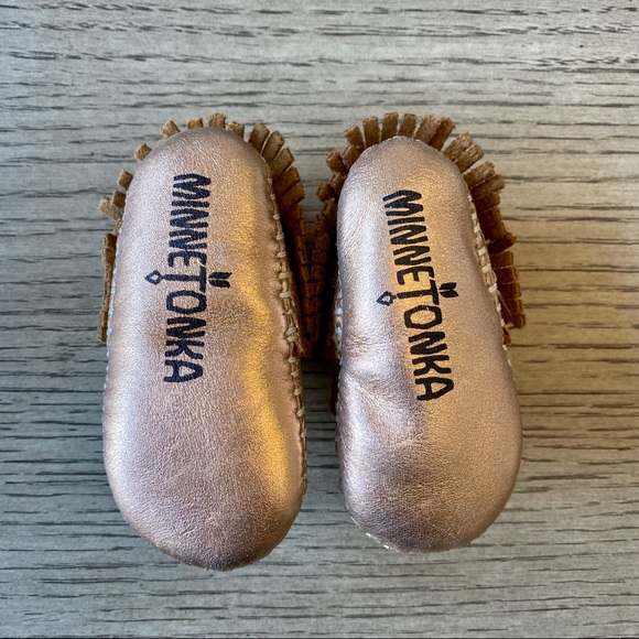 Rose Gold/Bronze Minnetonka Moccasins 1c - Picture 5 of 6